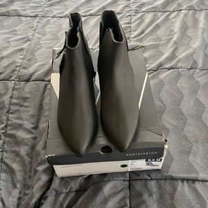 Cute Worthington boots. Sz 8.5 color grey. New with tags.